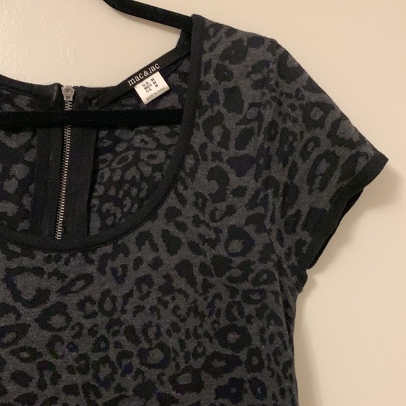 Mac & Jac leopard print, short sleeve, knitted dress, Size M - Picture 3 of 11